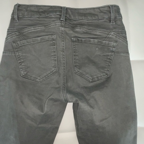 Jeans - Picture 3 of 3